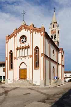 Chiesa dei Santi Ilario e Taziano Martiri - Esterno, vista d'insieme