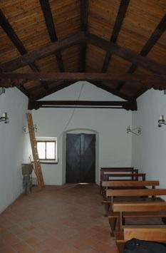 Chiesa di Sant′Agnese - Interno, vista altare.