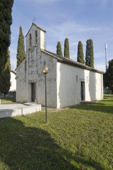 Chiesa di Santa Maria Maddalena in Vineis - esterno _ vista laterale