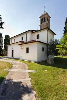 Chiesa di San Giovanni Battista - Esterno, fronte posteriore. La fotografia non è frontale causa poco spazio.